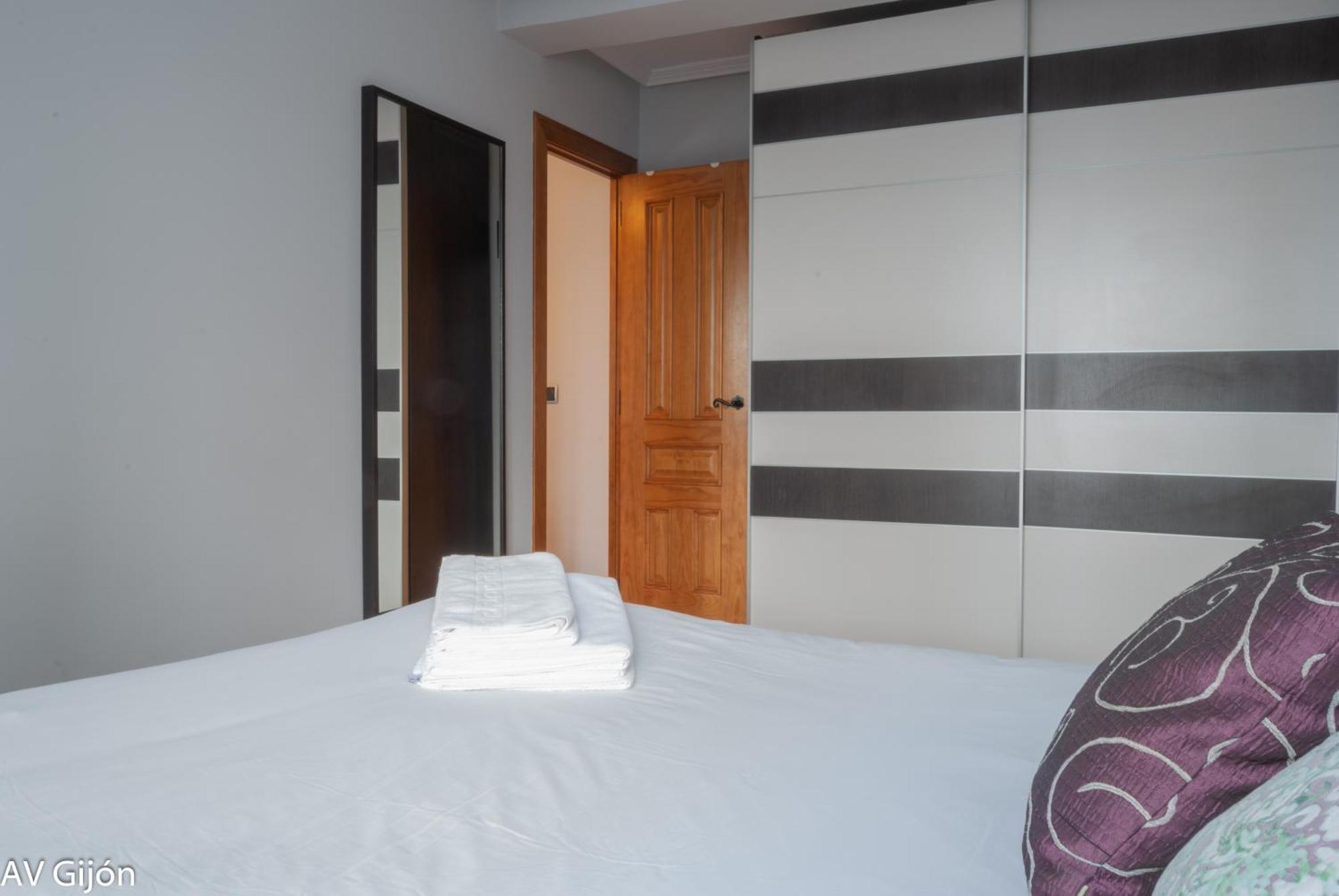 Apartamento Av Premio Real 16 Gijón Exterior foto