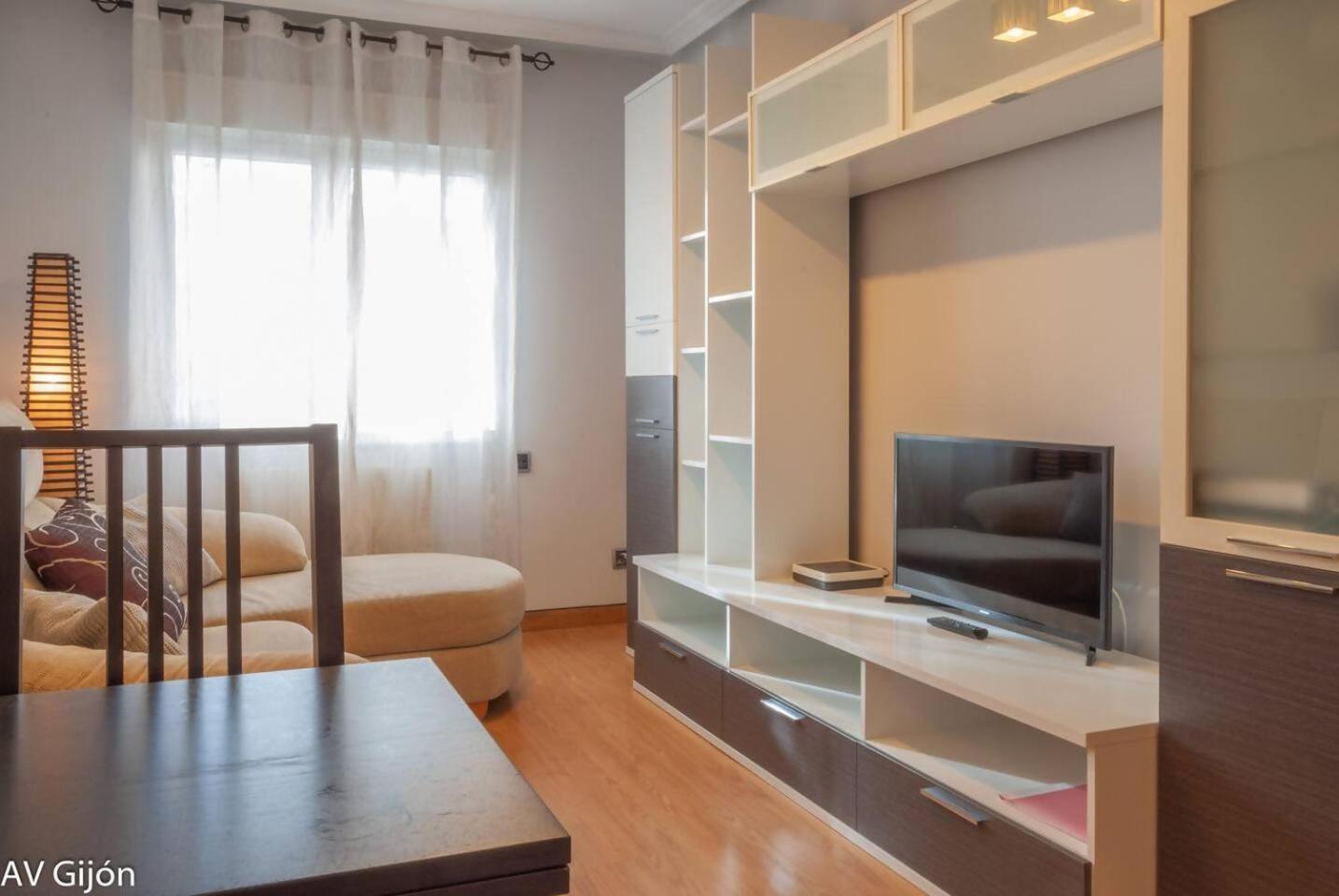 Apartamento Av Premio Real 16 Gijón Exterior foto